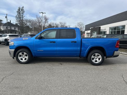 Used 2025 RAM 1500 Big Horn AWD/4WD image 8