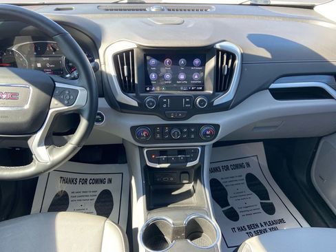 Used 2023 GMC Terrain SLT w/ Infotainment Package II FWD image 11