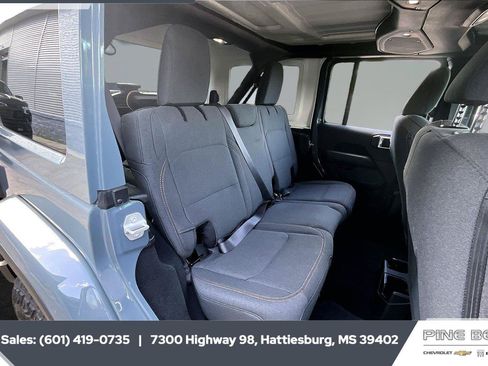 Used 2026 Jeep Wrangler Unlimited Sahara AWD/4WD image 20