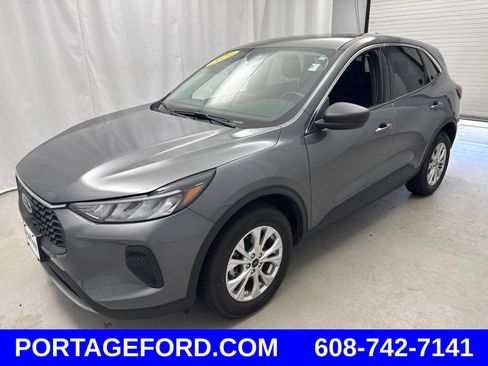 Certified 2024 Ford Escape Active AWD/4WD image 5