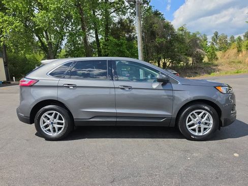 Used 2022 Ford Edge SEL AWD/4WD image 2
