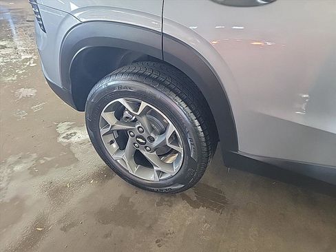 Used 2024 Chevrolet Trax LT w/ Driver Confidence Package image 29