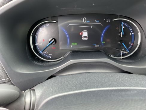 Used 2025 Toyota RAV4 LE AWD/4WD image 22