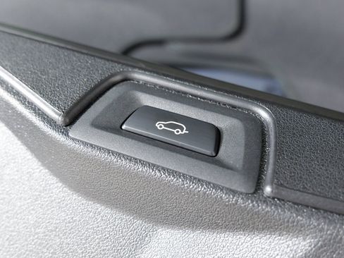 Used 2022 BMW X5 xDrive40i w/ Parking Assistance Package image 62