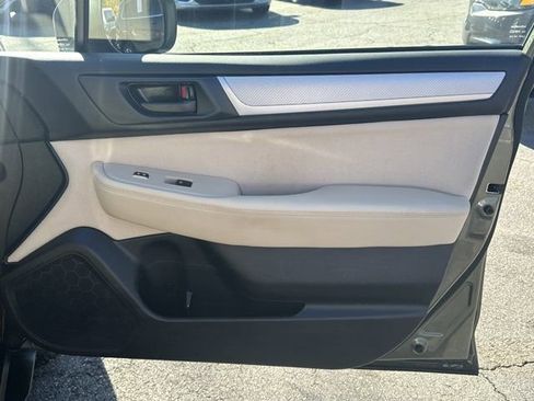 Used 2019 Subaru Outback 2.5i image 16