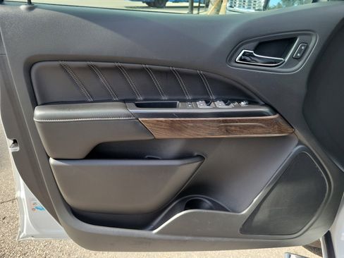 Used 2022 GMC Canyon Denali image 22