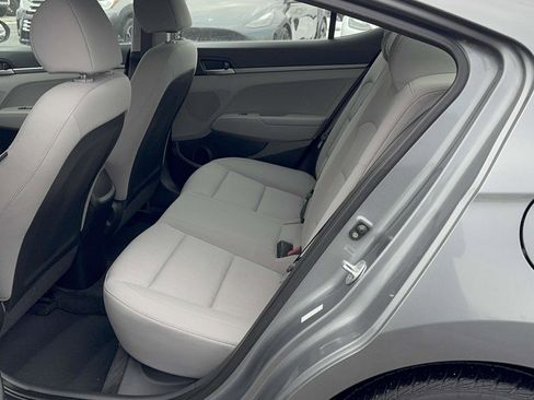 Used 2018 Hyundai Elantra SE image 13