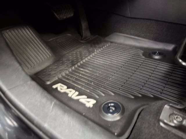 Used 2020 Toyota RAV4 LE w/ All Weather Liner Package AWD/4WD image 27