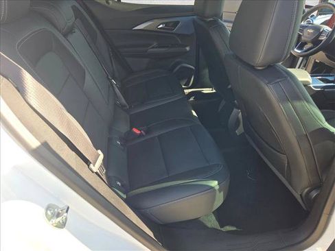 Used 2024 Chevrolet Equinox EV LT FWD image 19