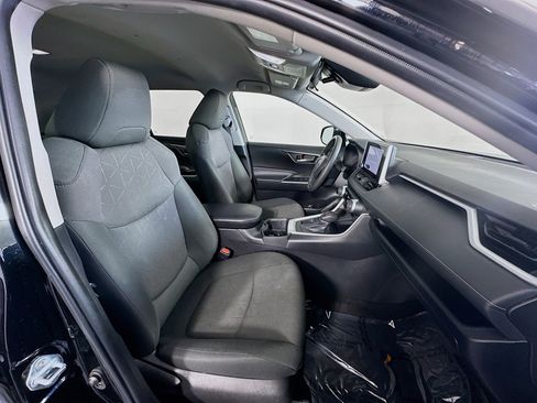 Used 2024 Toyota RAV4 XLE image 28