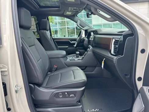 New 2026 GMC Sierra 1500 Denali AWD/4WD image 19