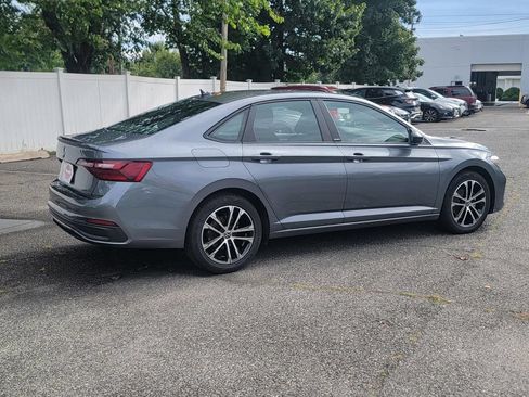 Used 2024 Volkswagen Jetta Sport FWD image 9