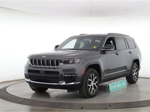 Used 2025 Jeep Grand Cherokee L Limited w/ Trailer Tow Package AWD/4WD image 10