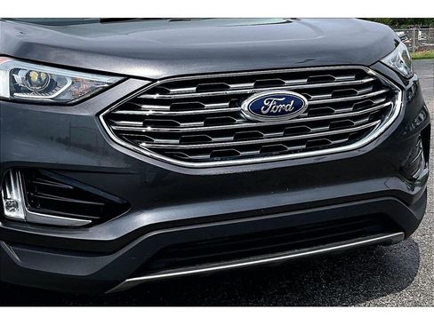 Used 2019 Ford Edge Titanium w/ Cold Weather Package AWD/4WD image 31