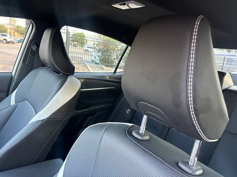 Used 2025 Toyota Camry SE w/ Convenience Package FWD image 9