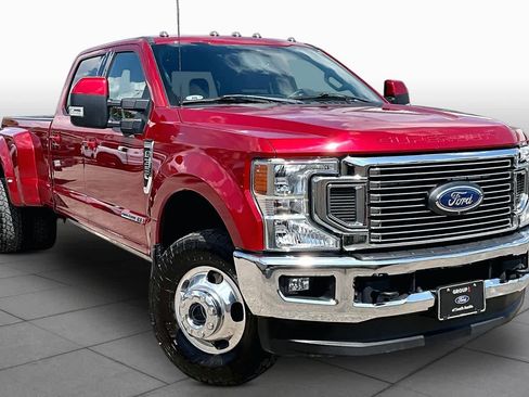 Certified 2022 Ford F350 Lariat w/ Lariat Ultimate Package AWD/4WD image 3