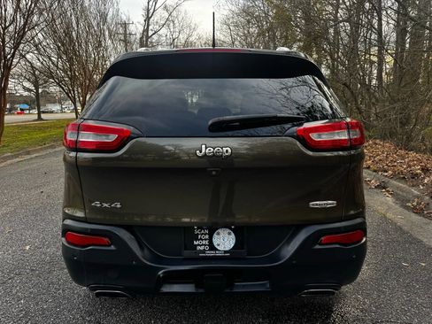 Used 2015 Jeep Cherokee Latitude w/ Comfort/Convenience Group image 8