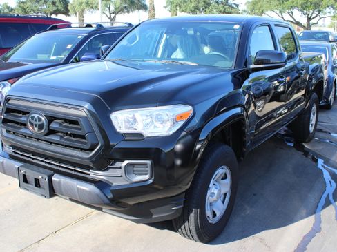 Used 2023 Toyota Tacoma SR AWD/4WD image 5