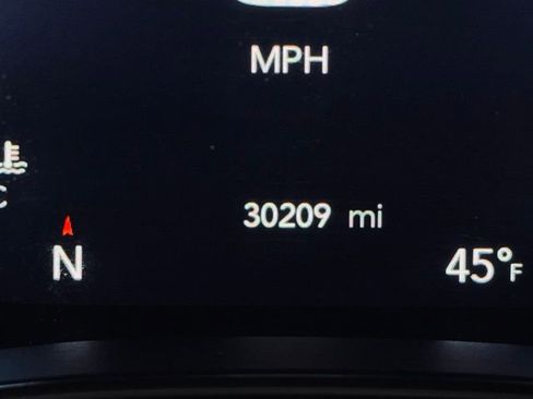 Used 2025 Chrysler Pacifica Limited FWD image 36