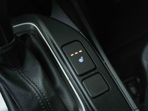 Used 2017 Hyundai Santa Fe Sport FWD image 30