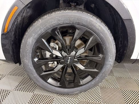 Certified 2023 Kia Sorento SX AWD/4WD image 14