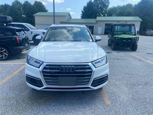 Used 2018 Audi Q5 2.0T Premium Plus w/ Premium Plus Package AWD/4WD image 2