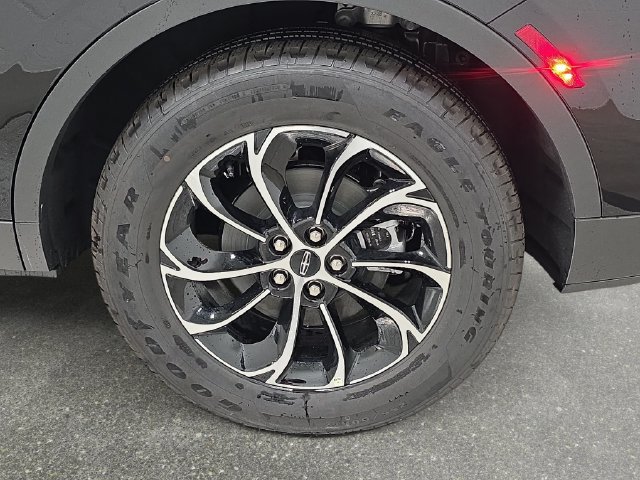 New 2026 Lincoln Nautilus Premier w/ Equipment Group 102A AWD/4WD image 28