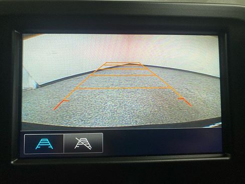 Used 2018 Chevrolet Equinox LS image 23