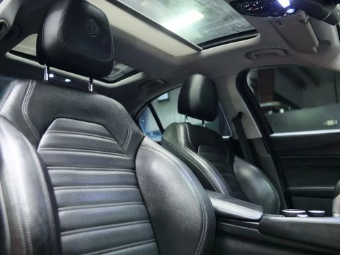 Used 2017 Alfa Romeo Giulia Ti w/ TI 19" Sport Package image 23