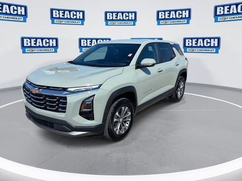 Used 2026 Chevrolet Equinox LT FWD image 5
