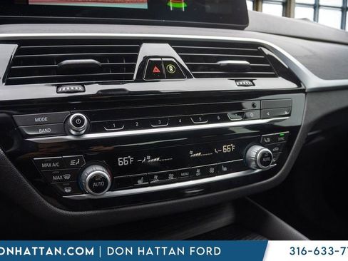 Used 2023 BMW 530i xDrive AWD/4WD image 9