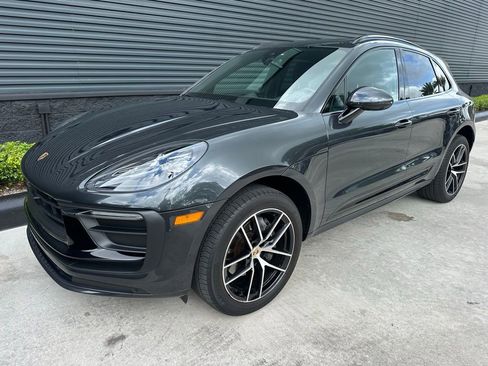 Certified 2024 Porsche Macan AWD/4WD image 7