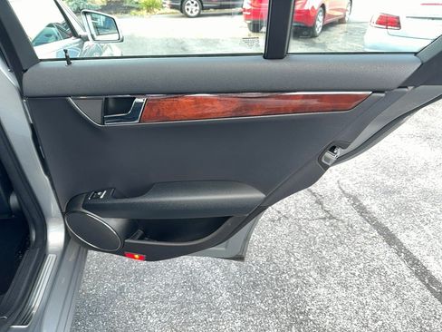 Used 2011 Mercedes-Benz C 300 4MATIC Sedan image 24