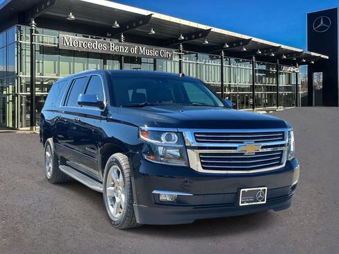 Used 2018 Chevrolet Suburban Premier image 1