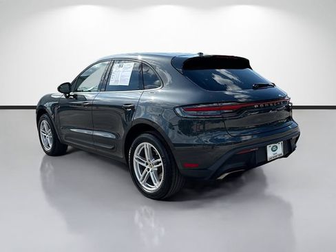 Certified 2025 Porsche Macan AWD/4WD image 3