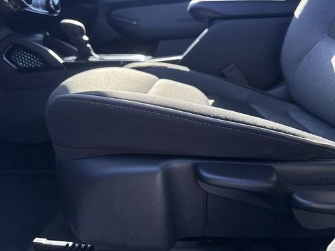 Used 2025 Chevrolet TrailBlazer LT AWD/4WD image 12