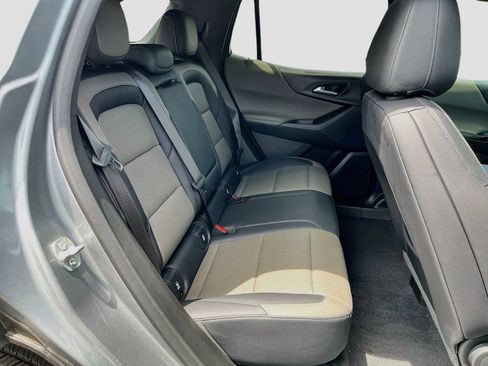 Used 2025 Chevrolet Equinox LT w/ Convenience Package II AWD/4WD image 32