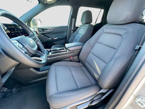Used 2025 Chevrolet Equinox LT AWD/4WD image 20