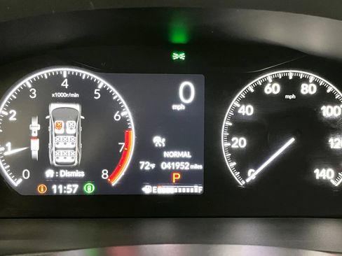 Used 2024 Honda Pilot Touring image 32