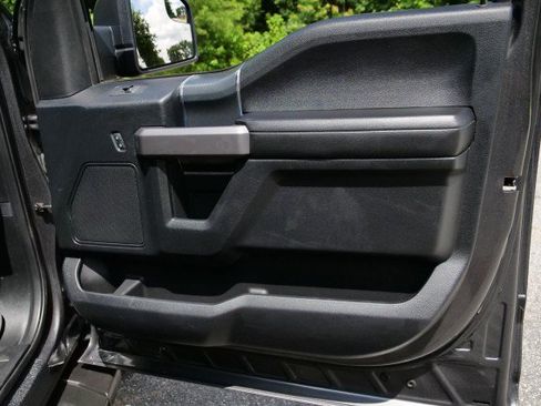 Used 2019 Ford F150 XLT w/ Equipment Group 302A Luxury AWD/4WD image 35