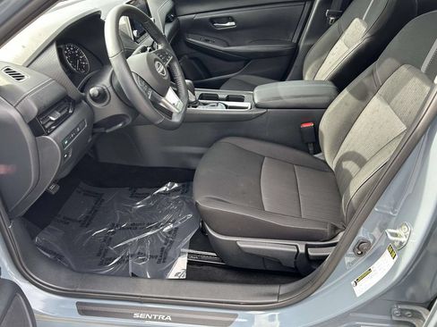 Used 2025 Nissan Sentra SV w/ All-Weather Package FWD image 18