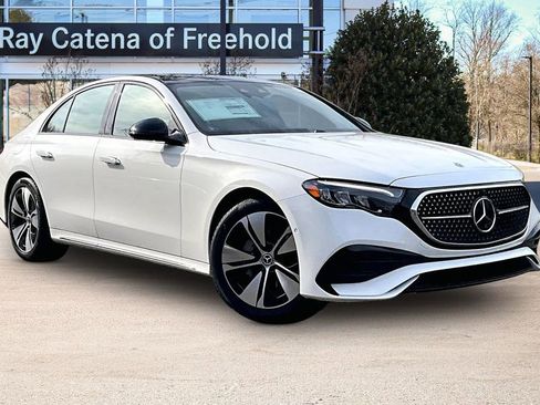 New 2026 Mercedes-Benz E 350 4MATIC Sedan image 2
