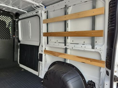 Used 2025 RAM ProMaster 2500 w/ U-Haul Equipment Group FWD image 30