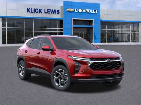 New 2026 Chevrolet Trax LT w/ Sunroof Package image 7