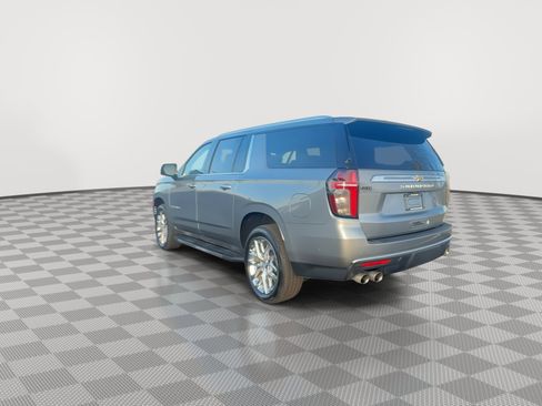 Used 2024 Chevrolet Suburban High Country w/ Advanced Technology Package image 7