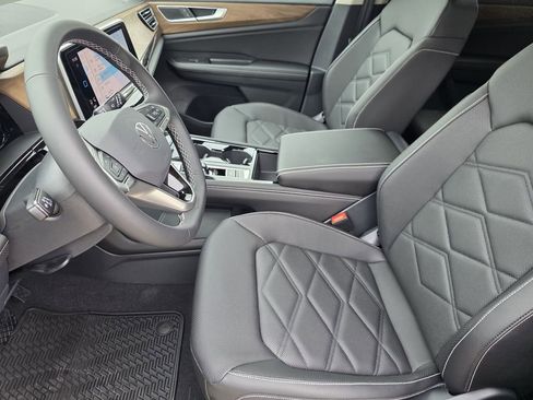 New 2026 Volkswagen Atlas SE FWD image 9