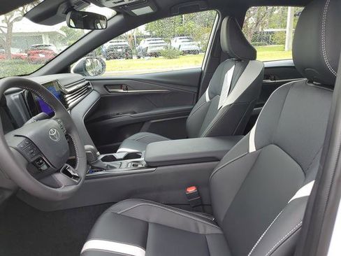 Used 2026 Toyota Camry SE image 64