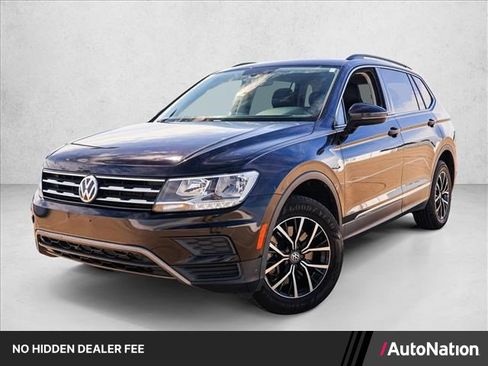 Used 2021 Volkswagen Tiguan SE w/ Panoramic Sunroof Package FWD image 1