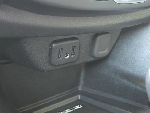 Used 2023 Chevrolet Traverse LT FWD image 30