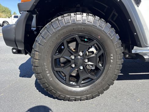 Used 2021 Jeep Wrangler Unlimited Sport AWD/4WD image 11